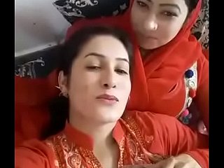 Pakistani divertissement loving girls