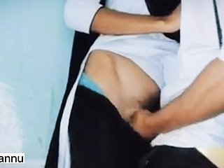 Desi Collage Pupil Sexo vazou vídeo MMS em hindi, faculdade jovem e sexo de menino na sala de aula lively quente romântico foda