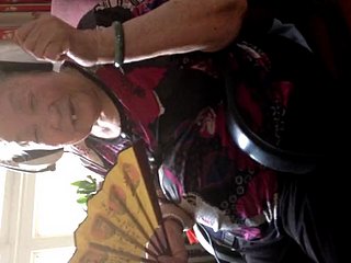 Granny china de 70 años 1