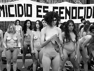 احتجاج عارية في الأرجنتين